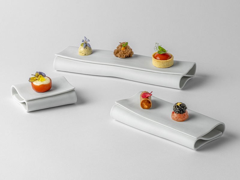 Royale Azioni Plates Collection